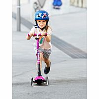 MICRO Maxi Deluxe Foldable LED Scooter - Pink