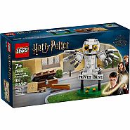 LEGO® Harry Potter: Hedwig™ at 4 Privet Drive 