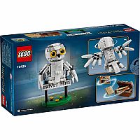 LEGO® Harry Potter: Hedwig™ at 4 Privet Drive 