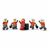 LEGO® City: F1® Pit Stop & Pit Crew with Ferrari Car